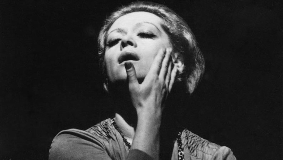 Автор фото: Театр имени Ленсовета. Актриса Алиса Фрейндлих в спектакле "Люди и страсти", архивное фото 1974 год.