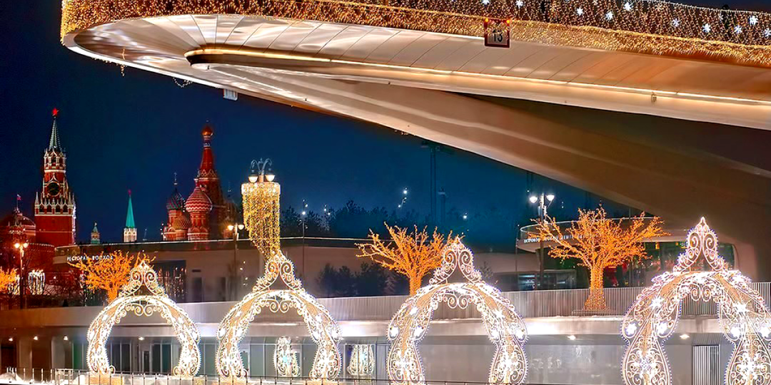 Снега нет, а фото есть: Где в Москве найти новогоднюю сказку в слякоть