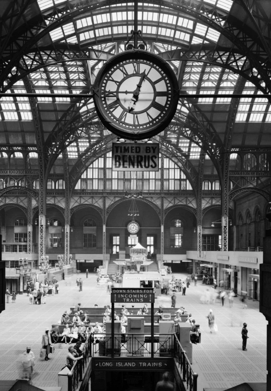 Первоначальный Пенсильванский вокзал представлял собой потрясающее сооружение в стиле боз-ар. ПРЕДОСТАВЛЕНО ВИКИМЕДИА