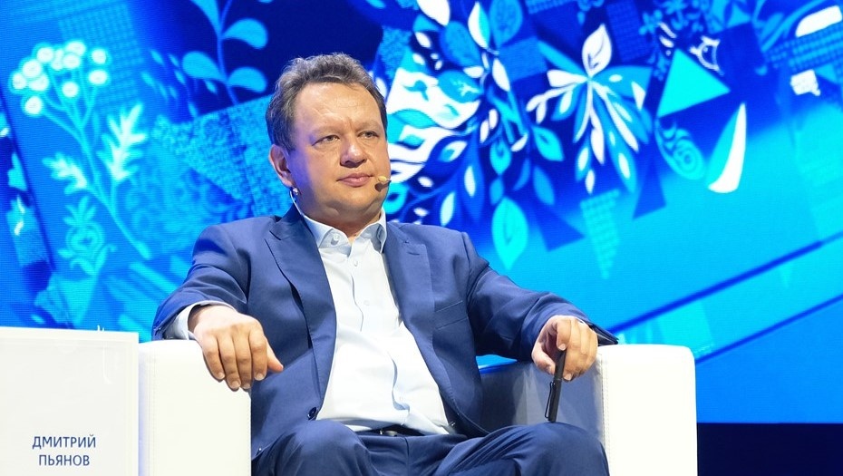 Автор фото: "Деловой Петербцрг". Первый заместитель председателя правления ВТБ Дмитрий Пьянов.