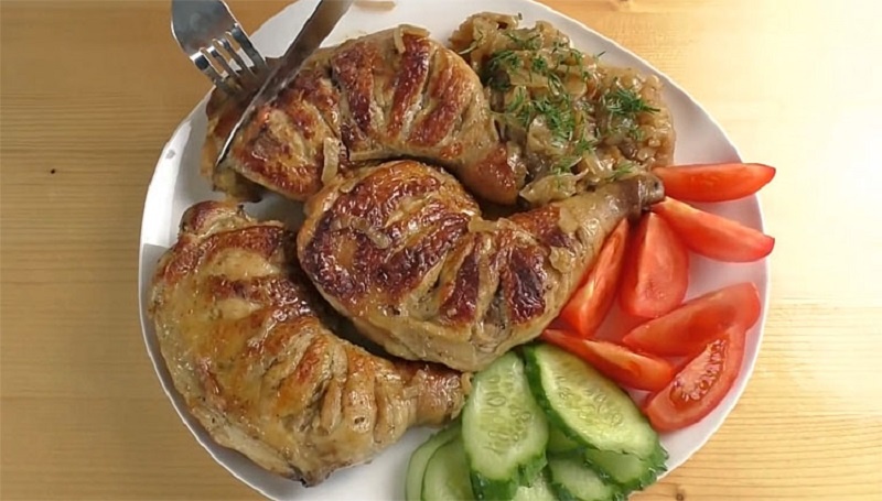 Домашний шашлык из куриных окорочков на сковороде: насыщенный вкус без выезда на природу