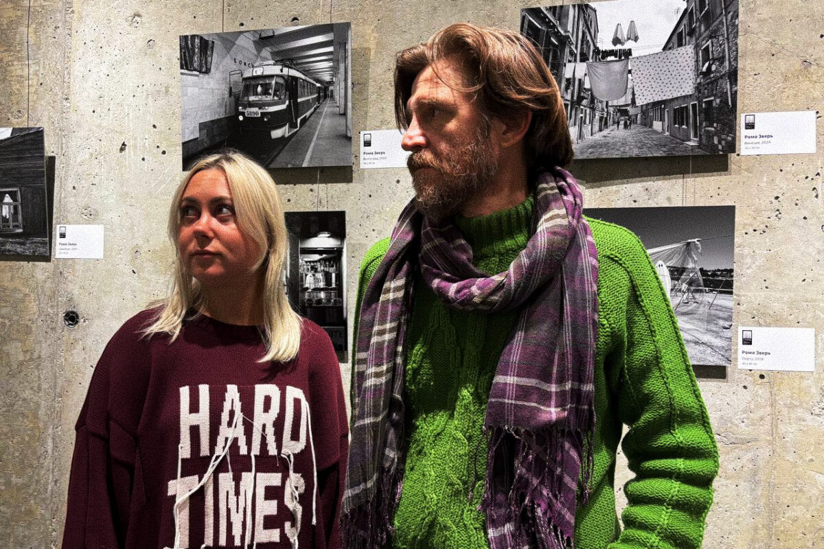    Юрий Купавых владелец «ART BAZAR», Елена Грасмик художественный руководитель театра «ТЕГ»// Фото Стефании Симоновой