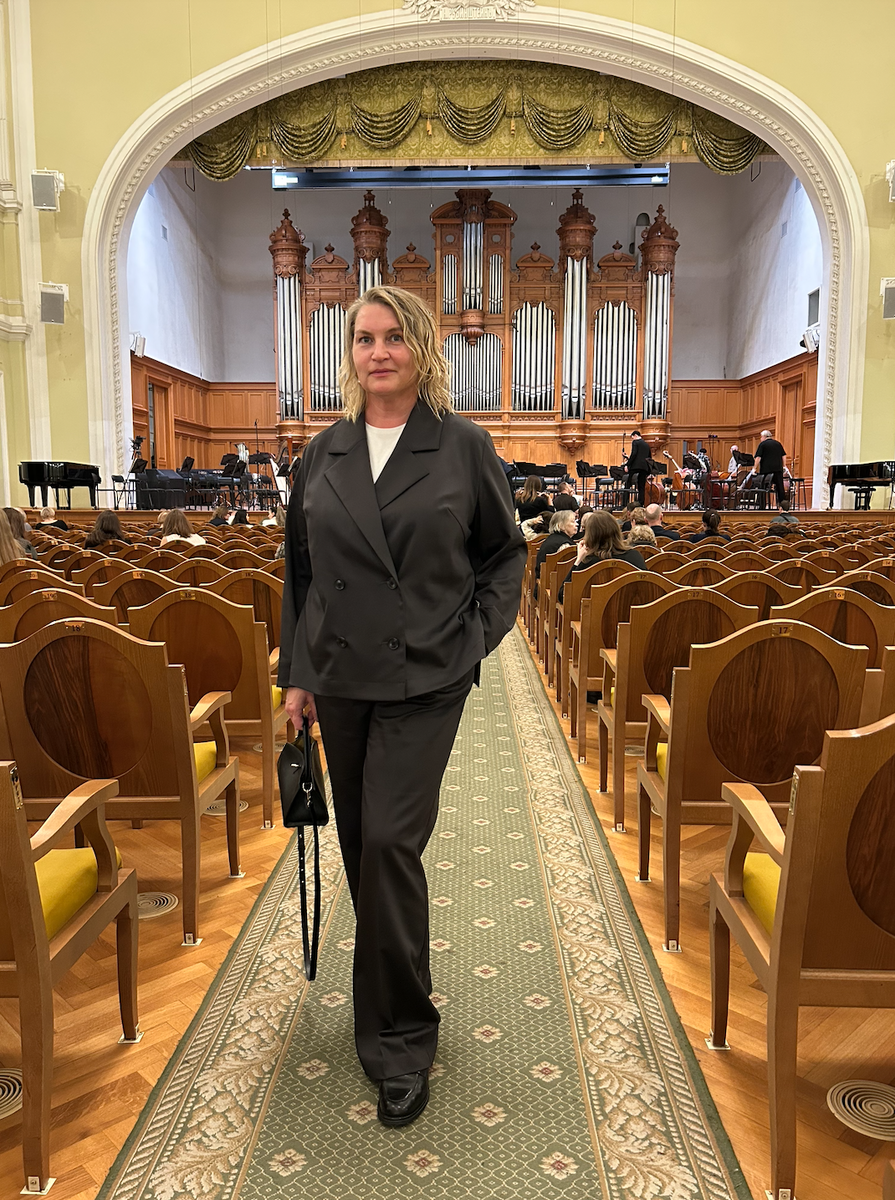 Нарядно открывала театральный сезон в Консерватории