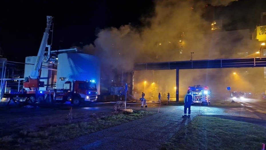 Автор фото: esaimaa.fi/UPM Kaukas. Пожар на территории фабрики UPM Kaukas в Лаппенранте, Финляндия.