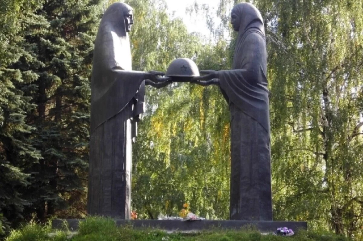    В Челябинске открыли для посещения мемориал «Скорбящие матери»