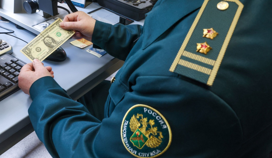 Схема раскрыта: таможенники попались на крупной взятке