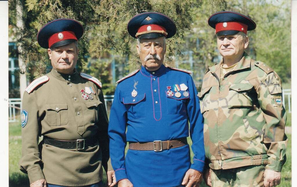 Петр Иванович Пашков (в центре) Веселовские вести  📷
