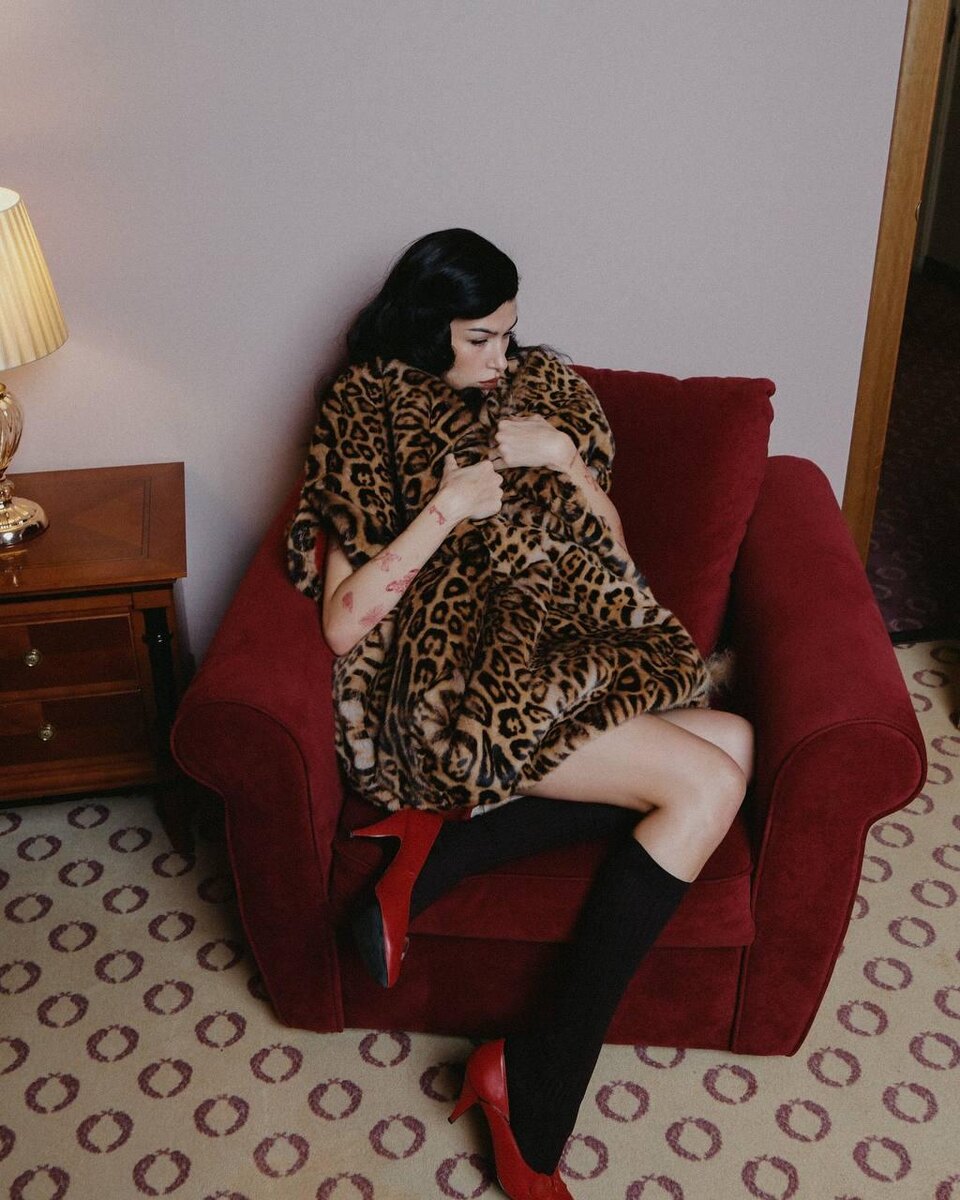    Sanchy, Sanchy новогодняя коллекция, Sanchy праздничные образы, Sanchy образы на Новый год, Sanchy платья, мода декаданса, образы в стиле эпохи декаданса