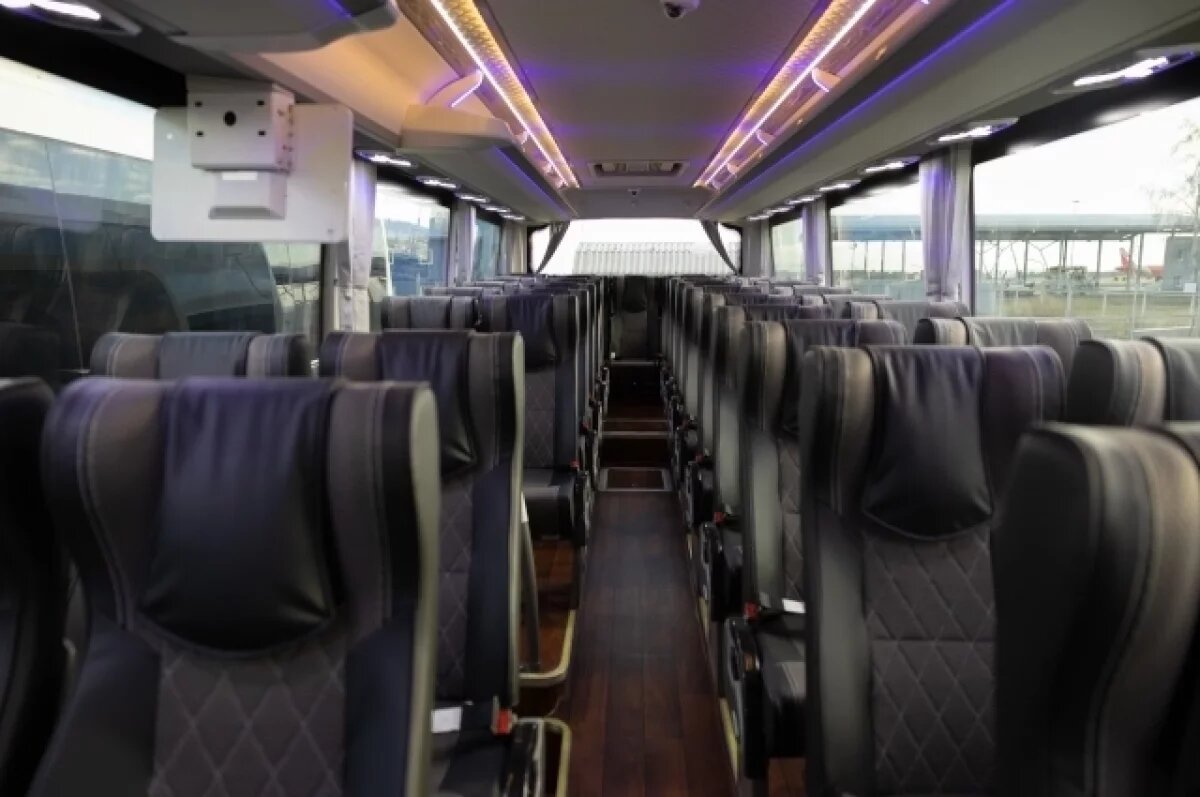    Автобусы в самарский аэропорт внутри.