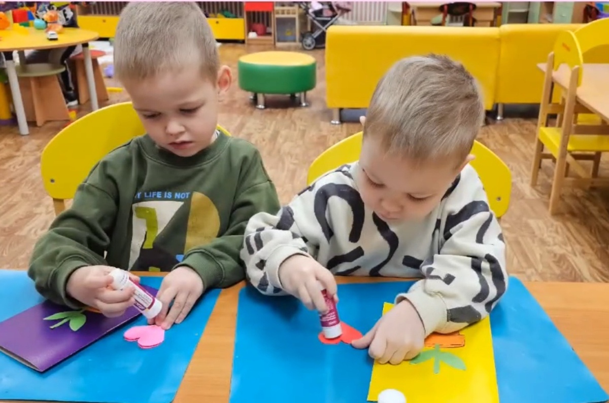 Мастерят открытки