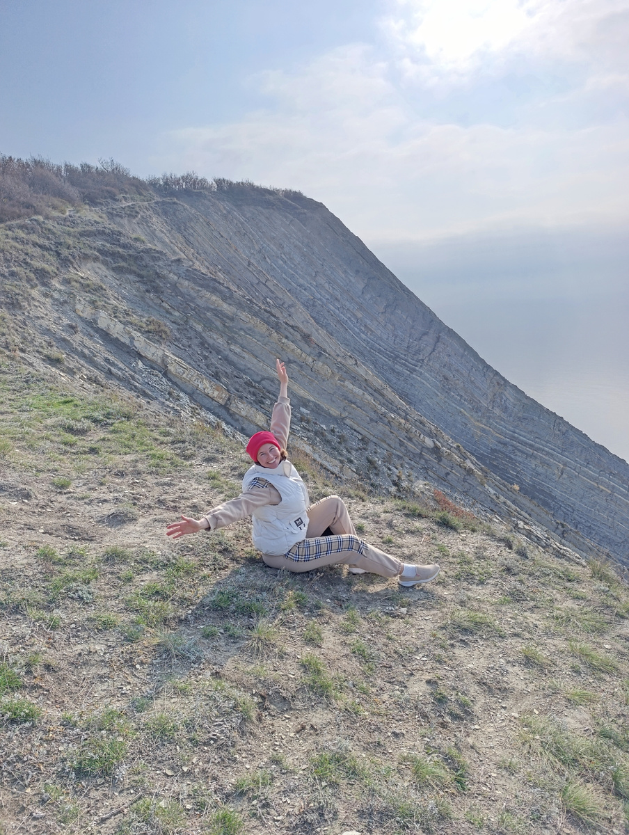 Упражнение как убрать хруст в суставах: https://dzen.ru/shorts/693085af0764cb1abf8e9298. Массаж живота, как убрать покалывание в боку, боль в животе, убрать запоры и нормализовать пищеварение и помочь своим суставам: https://youtu.be/R9aqAg0lytM