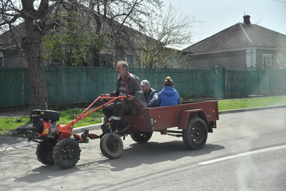    В Ульяновском районе в поселке Ишеевка водитель ВАЗа въехал в мотоблок Архив "КП"