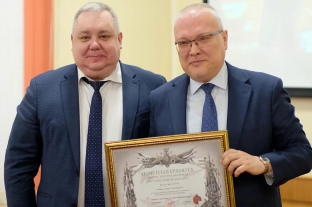    Алексей Комаров имеет большой опыт работы и множество наград.