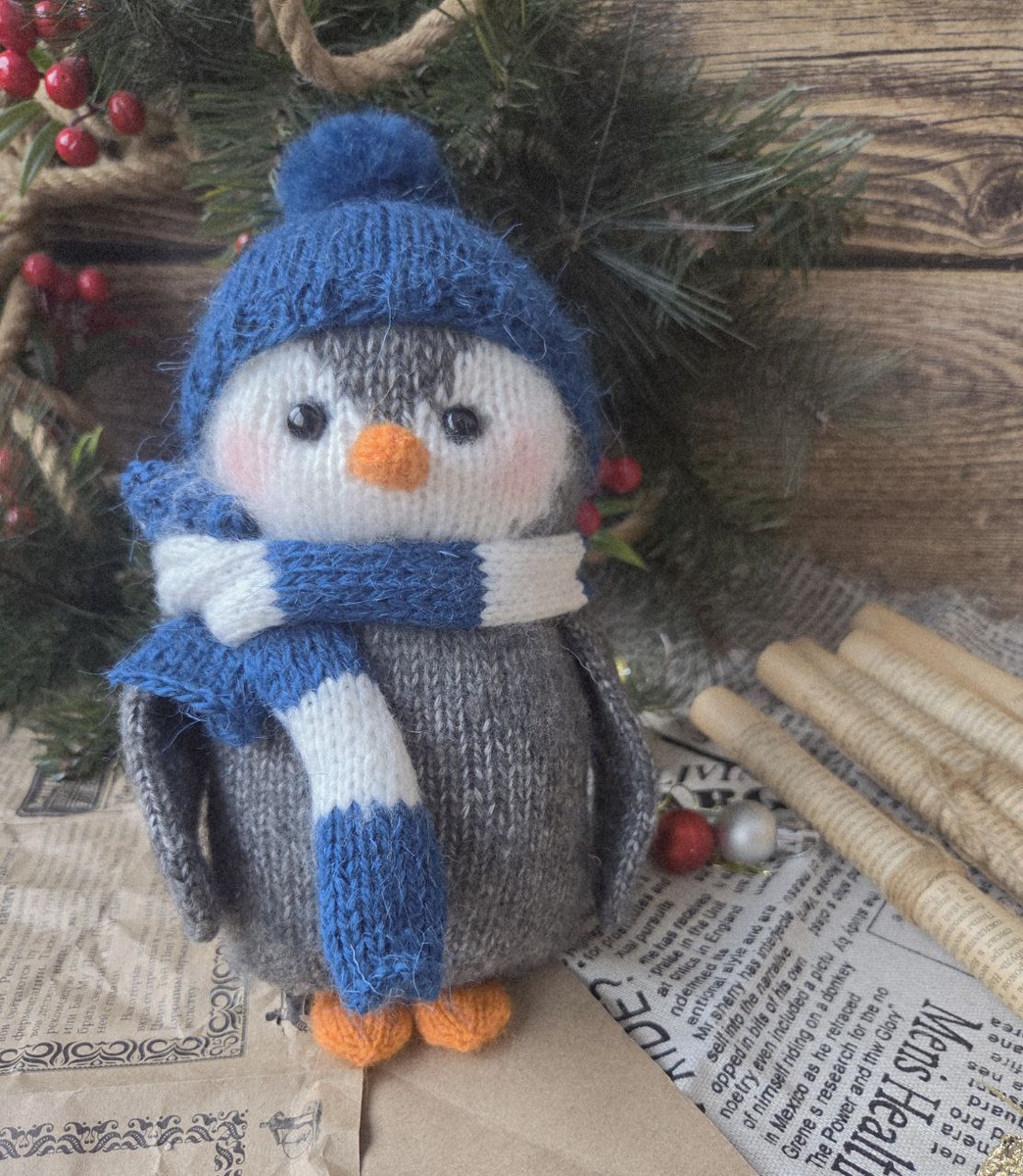 пингвин в шапочке и шарфике