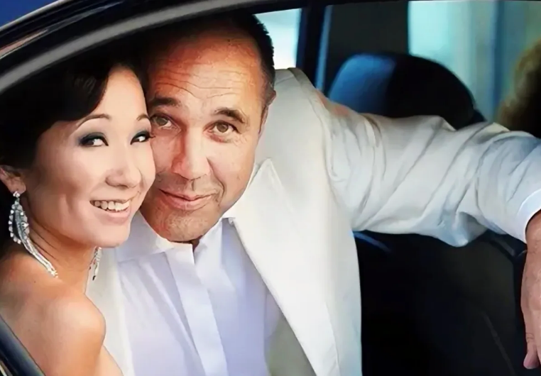 на фото Дмитрий Соколов и Ксения Ли 