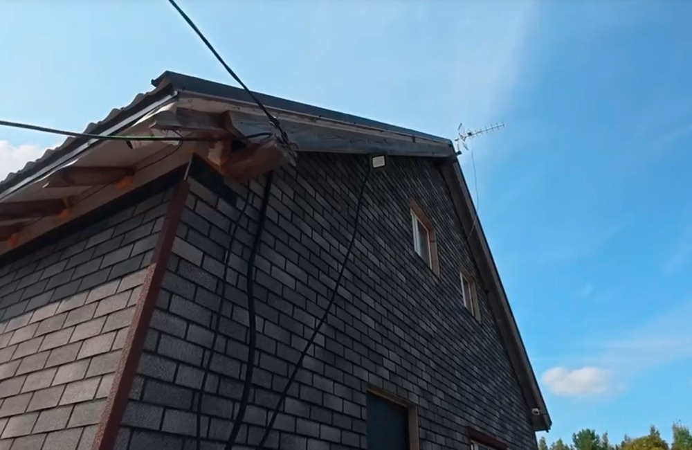 Дом в таком виде производит впечатление недостроенного