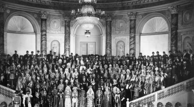 Бал в Зимнем дворце, общий снимок. 1903 год. 