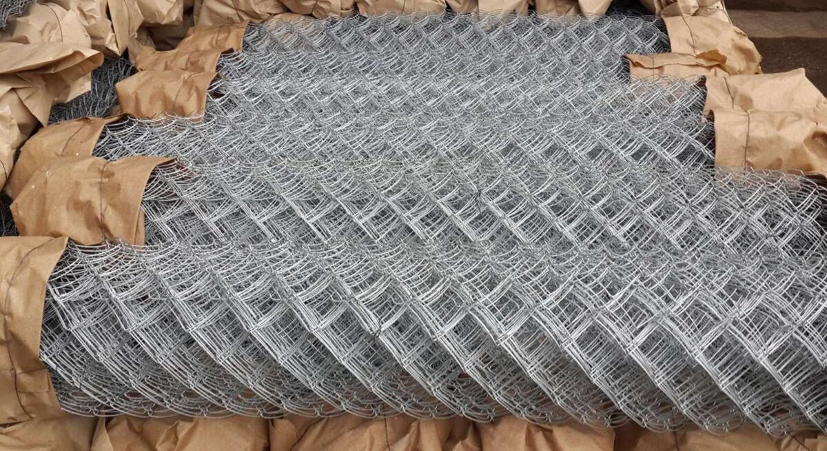 Как рассчитать количество материала и стоимость по строительству забора сетка рабицы