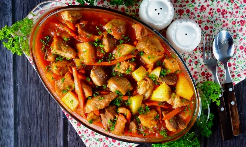 Тушеная картошка с мясом