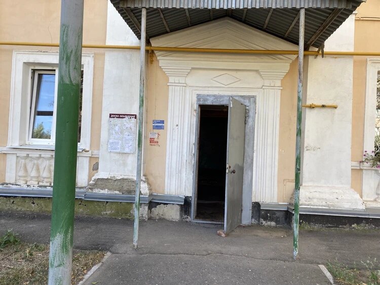 В феврале 2006 года у подъезда дома на улице Ногина стояли 5 гробов — Хаббасовы ради трехкомнатной квартиры убили всю семью