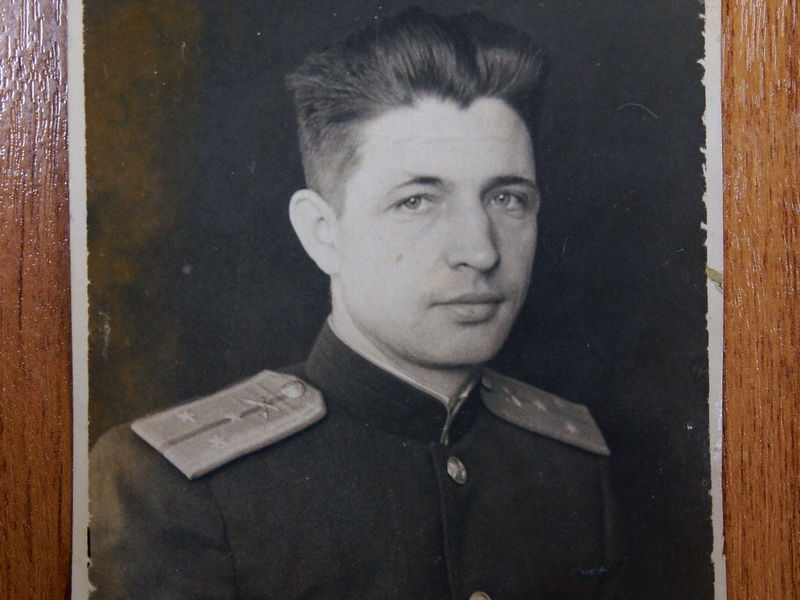 Павел Тимофеевич Калошин участвовал в Великой Отечественной войне, после разгрома фашистской Германии – в боях с Японией, много лет посвятил армии, дослужился до инженера-полковника. / Фото предоставлено автором