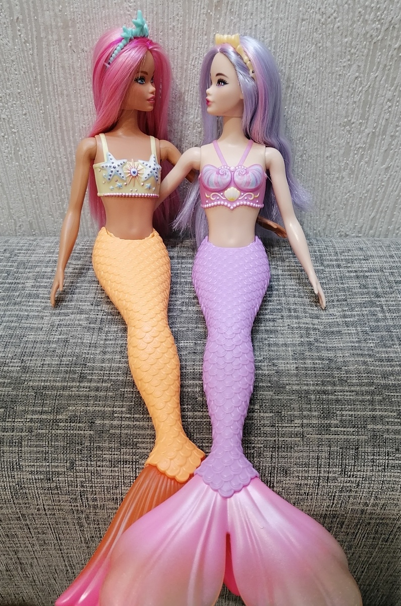 Сестрички-русалочки. Пока ещё обе хвостатые