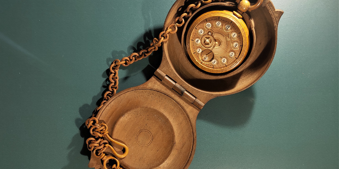 Удивительные деревянные часы братьев Бронниковых