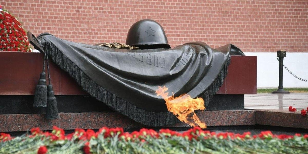 Прах неизвестного солдата нес маршал Рокоссовский