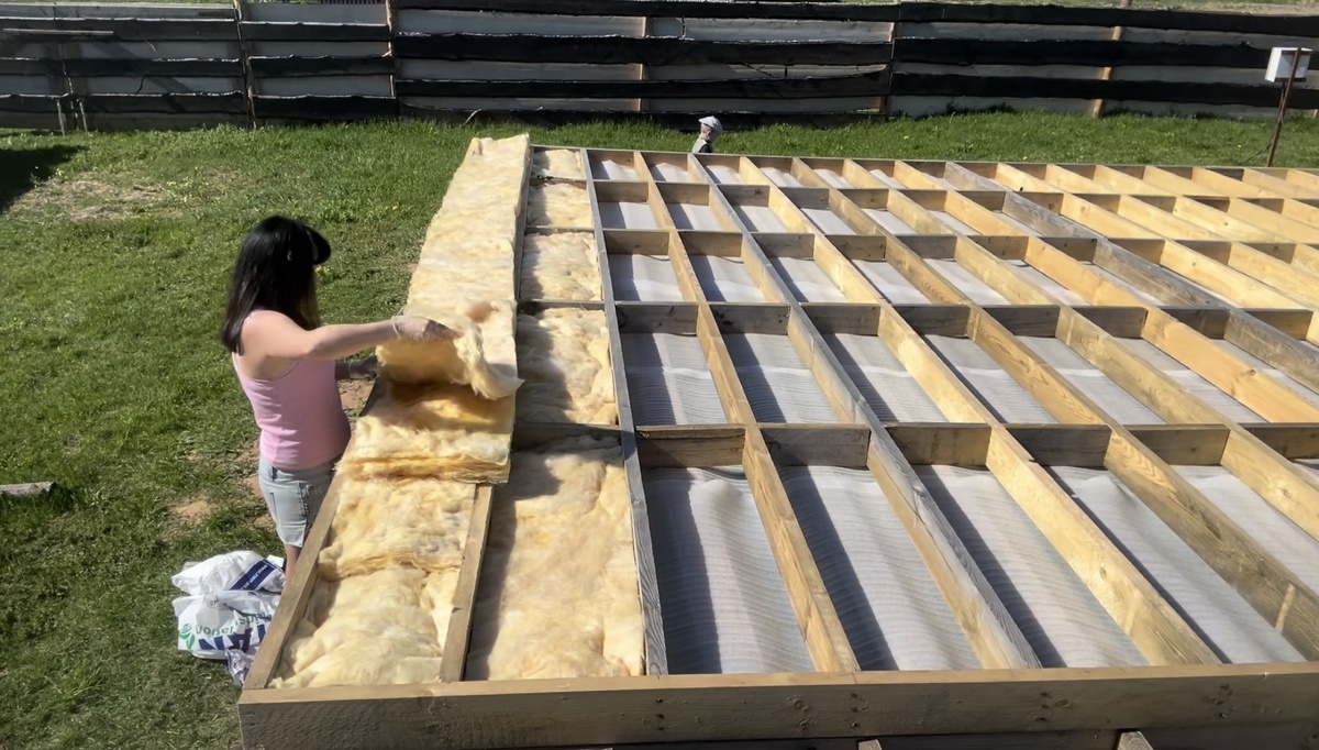 🔨Я сама строю ДОМ 🏡 | 📐 Строительство пола своими руками: утепление и пароизоляция