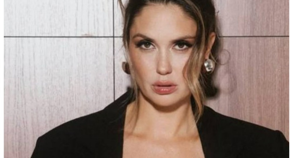 Агата Муцениеце родила в третий раз: что скрывает элитный роддом и почему все молчат?