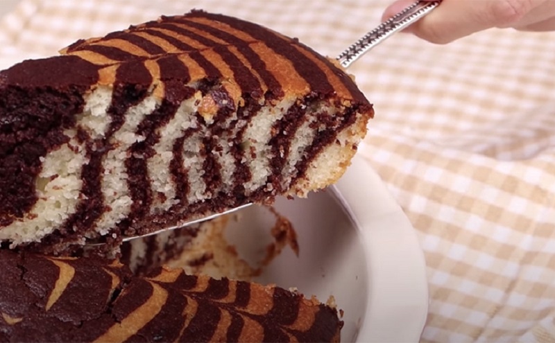 Настоящий торт «Зебра» на кефире и манке: простой рецепт, который вдохновляет