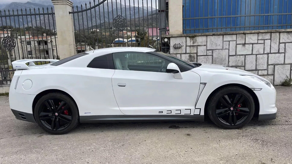 Реплика Nissan GT-R.📷Фото: Mobile.de