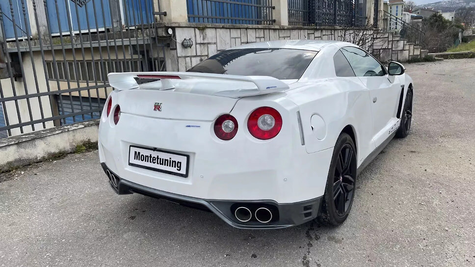 Реплика Nissan GT-R.📷Фото: Mobile.de