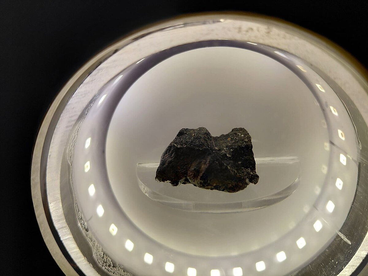    Фрагмент Мерчисонского метеорита в Национальном музее Коста-Рики / © Wikimedia Commons/Saprissa40