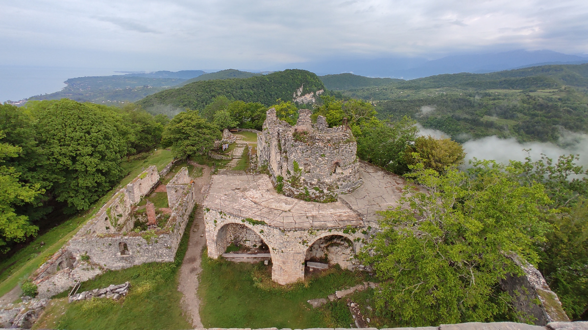 Потенциал для развития туризма в Абхазии есть. Фото: Кирилл Полиенко/Polienko: путешествуем вдвоём