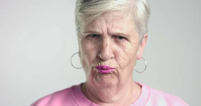 А свекровь-то все знала