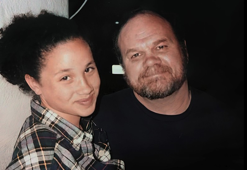 Фото из свободных источников. Меган с отцом.