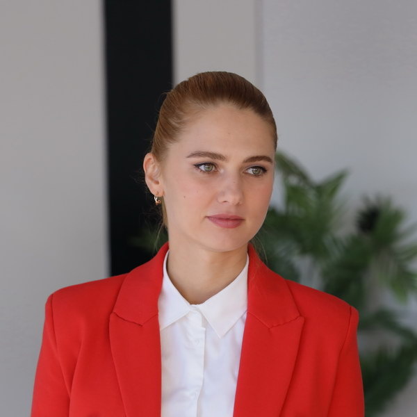     Мелодраму «Счастье на рыбьем меху» с Мариной Митрофановой покажет «Россия»