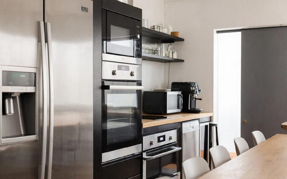    Суд встал на сторону липецкой компании «Ай Эйч Пи Апплаенсес» в споре на 67 млн рублей Фото – GigaChat