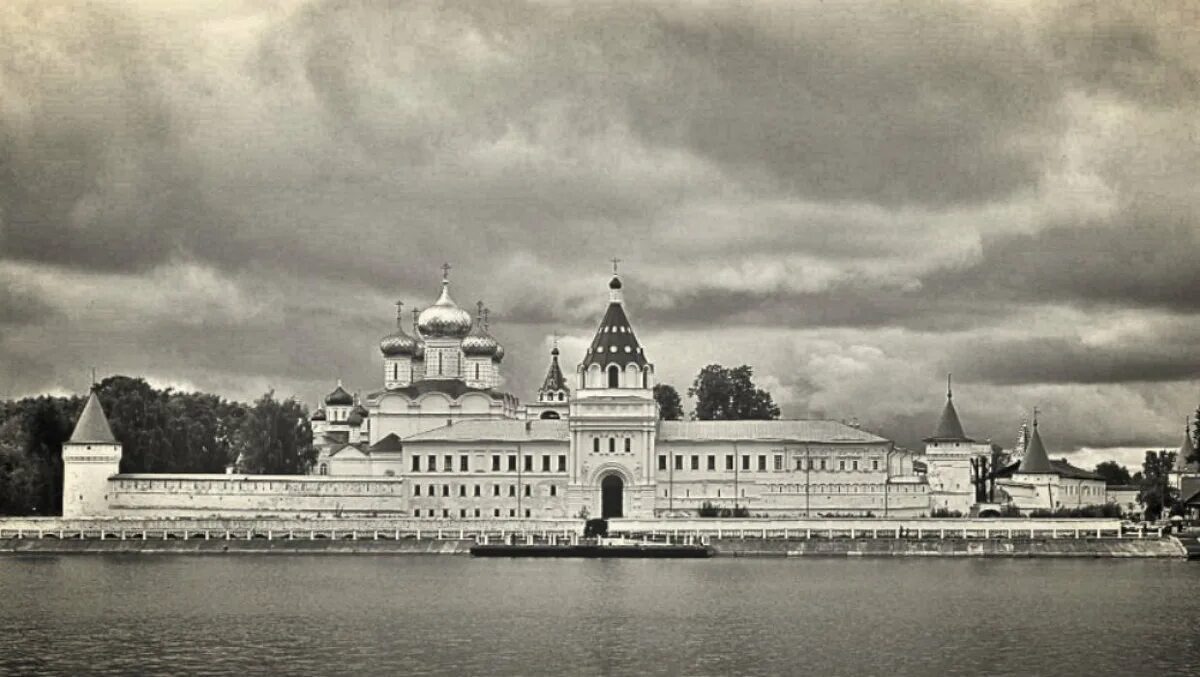 Источник: fotokto.ru, на фото: Ипатьевский монастырь