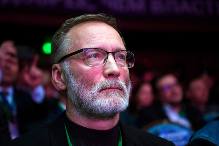 Сергей Михеев: «Европейцы проигрывали американцам, видимо, в том числе для того, чтобы продавить свою линию по Украине. А Трамп ведет свою игру. Где-то проигрывает, где-то выигрывает»