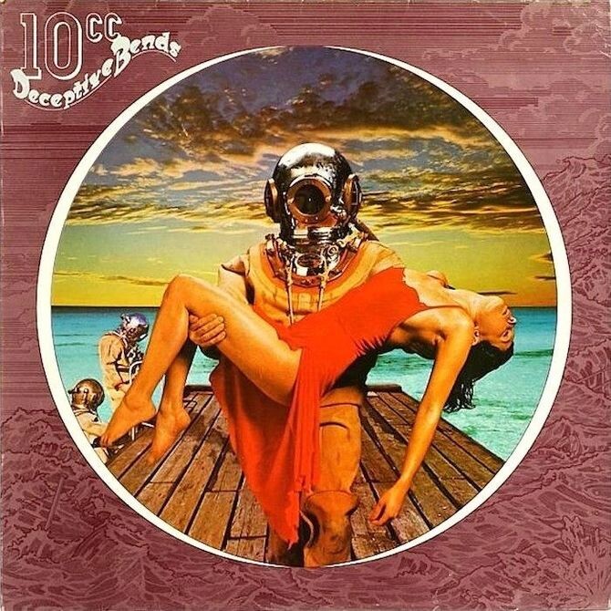 Обложка «Deceptive Bends» 10сс. Фото из открытых источников