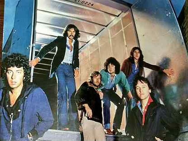 10сс образца 1978 года(слева-направо: Грэм Гоулдман, Рик Фенн, Пол Бёрджесс, Стюарт Тош, Дункан Маккей и Эрик Стюарт). Фото из открытых источников