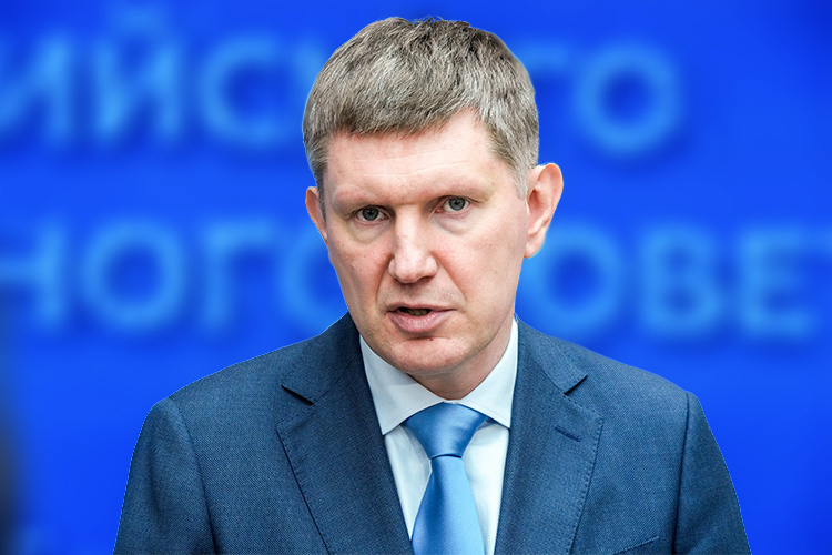    Максим Решетников: «Многие предприятия считают, что вот сейчас надо потерпеть, курс пока крепкий, а потом каким-то чудом он ослабнет и как-то все стабилизируется. Но вот похоже, что нет, — сказал Максим Решетников.   
Фото: © Vyacheslav Nemyshev / URA.RU / www.globallookpress.com