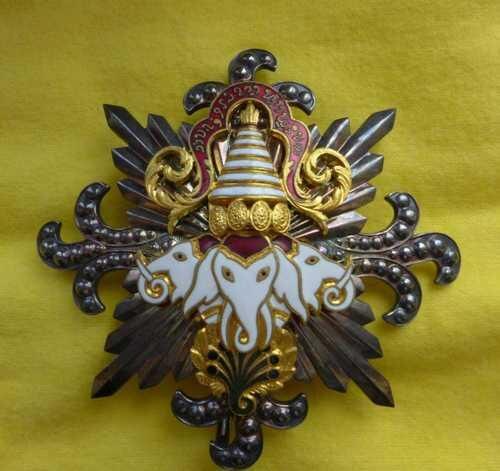 Орден миллиона слонов и белого зонта. Учрежден в 1909 году, Королевский Лаос.