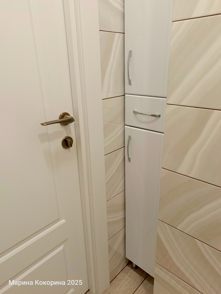 Высота пенала 191 см, глубина 30 см, ширина 24 см