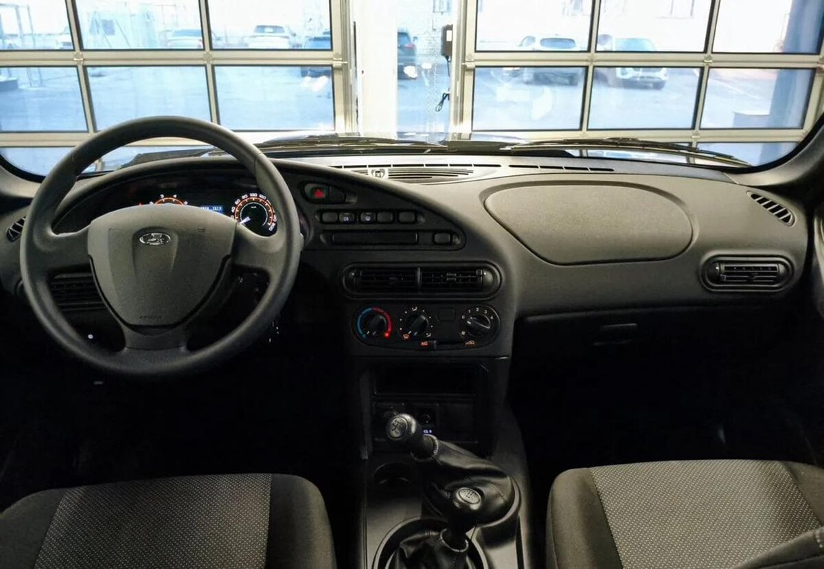   Lada Niva Travel внутри