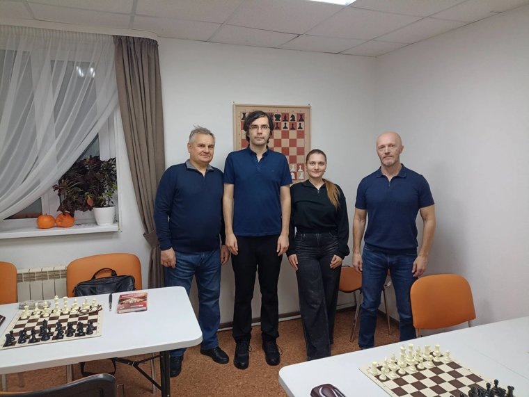    Владислав Буланкин (справа) вместе с командой единомышленников намерен вывест шахматы в Пермском крае на новый уровень