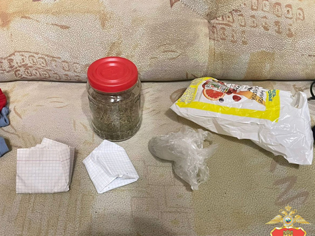 Нашел где спрятать! Тверичанин хранил наркотики в доме у тещи