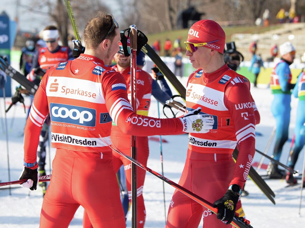    Лыжники сборной России Глеб Ретивых и Александр Большунов на Чемпионате мира по лыжным гонкам в Дрездене© AP Photo / Sebastian Kahnert